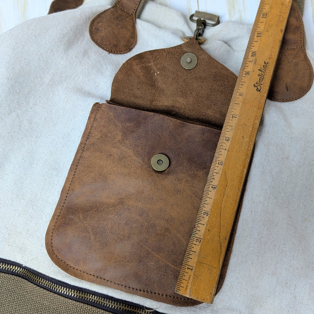 Canvas and Leather Bag Backpack Weekender - Picture 11 of 16